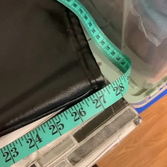 Black Pleather Pull On Pants Estimated - Picture 6 of 7